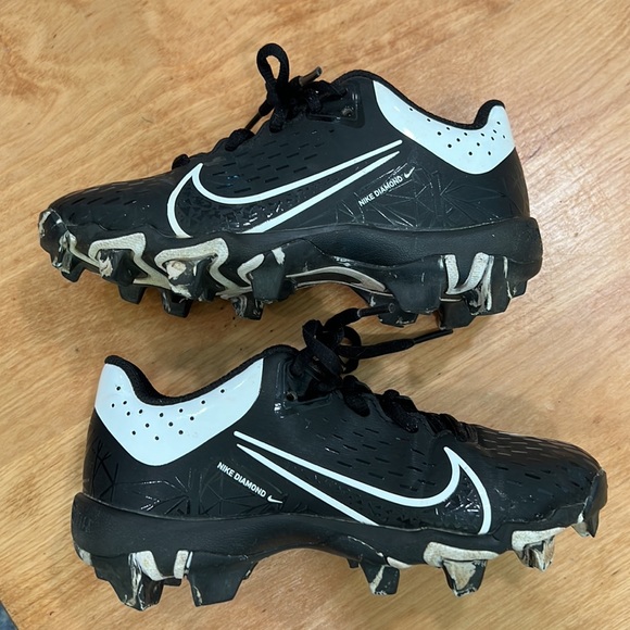 COPY - Nike Softball Cleats - Picture 4 of 5